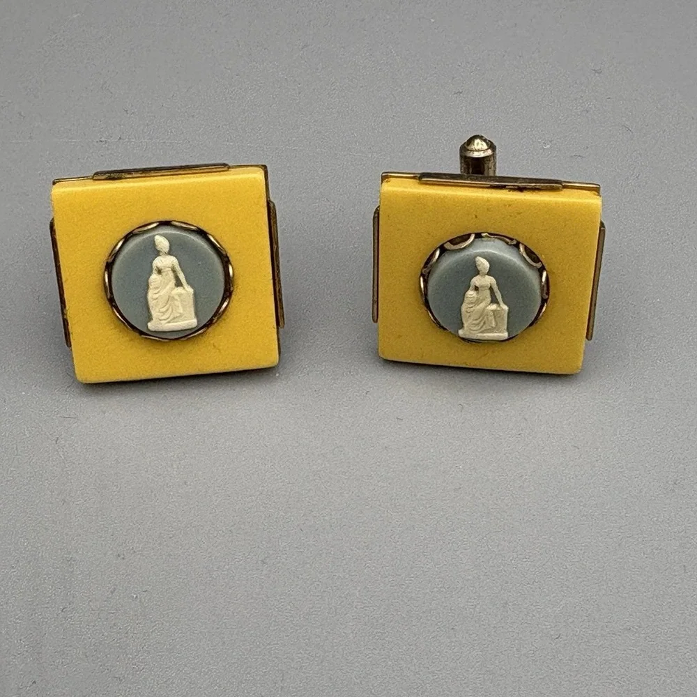 Vintage Handsome Yellow Lucite Wedgwood Blue Jasperwear Cufflinks READ